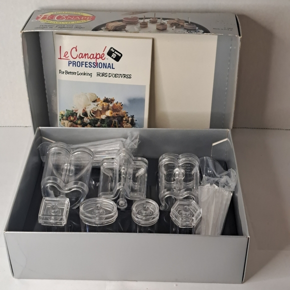 Le Canape Professional Hors d'Oeuvre Appetizer Maker Heart Star Clover + Picks - Picture 2 of 7